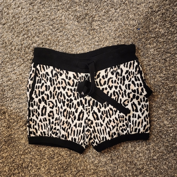 10C Derek Lam/ Cusp Leopard print shorts size S - Picture 7 of 12